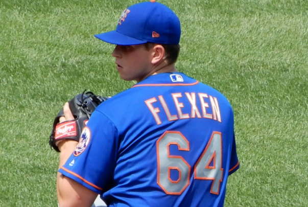  Former Mets Pitcher Chris Flexen signs with the Seattle  Mariners