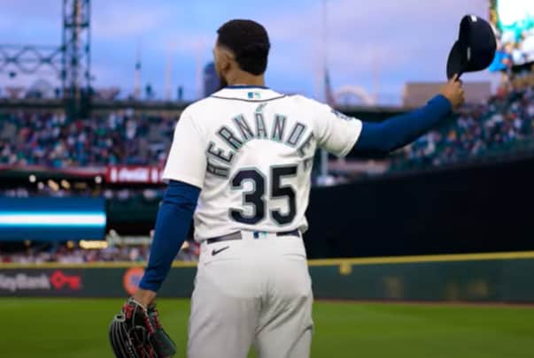 Mariners make 5 errors in the first, lose to Yankees 10-1